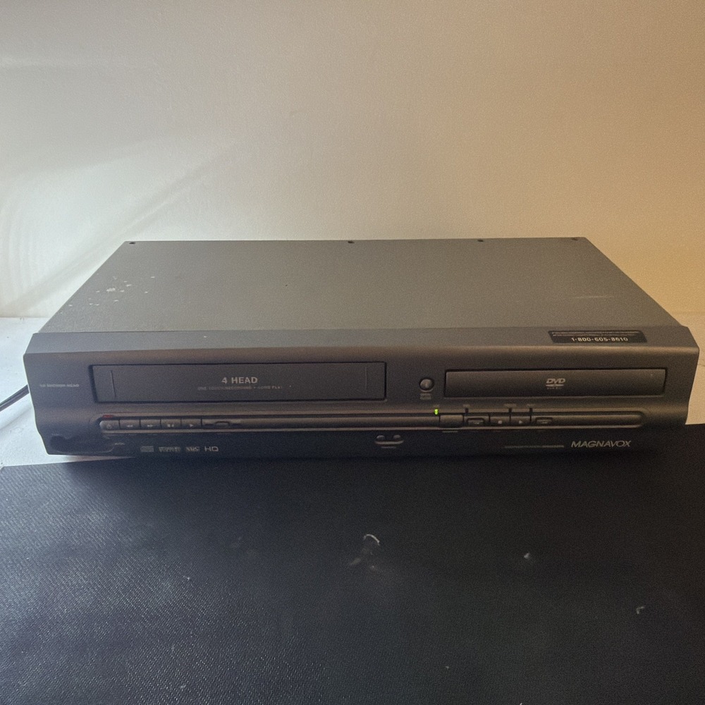 Magnavox MWD2205 DVD VCR Combo 4 Head VHS Recorder Silver  Part Or Repair Only